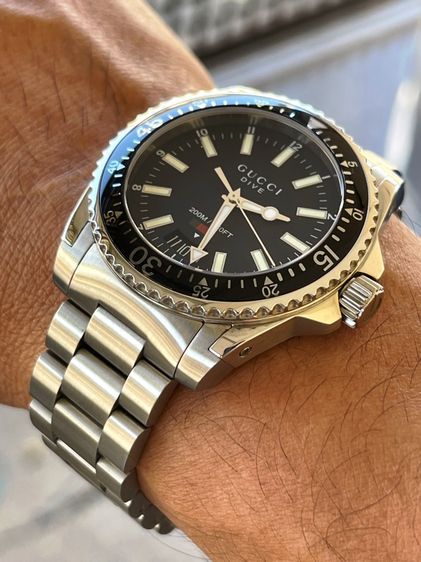 GUCCI Dive 40 mm Black Dial Men's Swiss Quartz Watch YA136301 รูปที่ 17