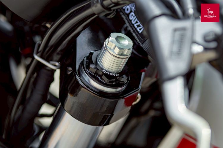 Moto Guzzi V9 Roamer ปี2016จด2021 รถศูนย์ฯ วิ่ง 16,000โล ท่อ Mivv รูปที่ 8