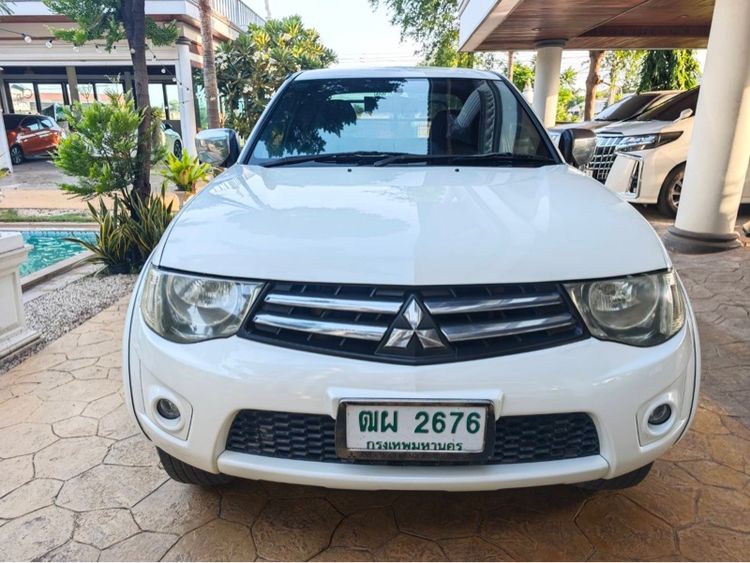 Mitsubishi Triton 2012 2.4 GL Pickup เบนซิน ไม่ติดแก๊ส เกียร์ธรรมดา ขาว รูปที่ 3