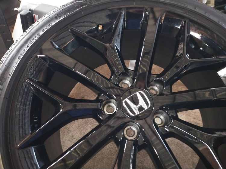 แม็กฮอนด้า ป้ายแดง สีอบpowder coat ขอบ18 พร้อมยางบริสโตน 235 45 18 ปี24  ยางสวยทุกเส้น ใส่accord HRV อื่นๆ 5 รู 114 รูปที่ 6