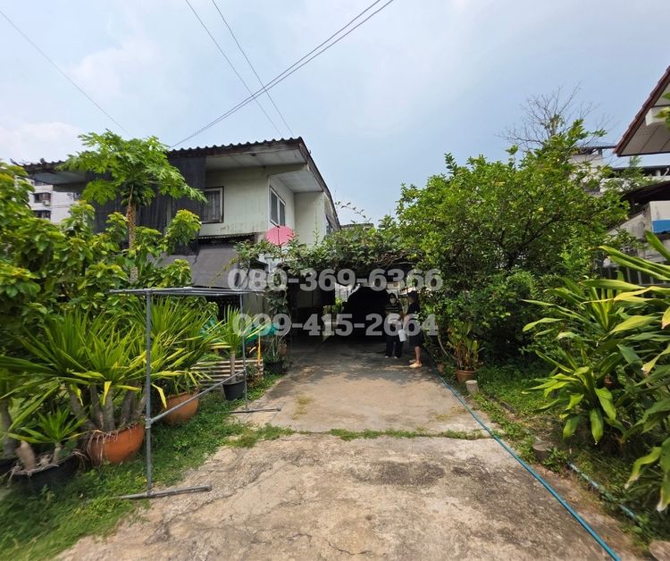 มีบางส่วน ไม่ใช่ ขายที่ดินพร้อมสิ่งปลูกสร้าง ในซอยสุขุมวิท68ใกล้ รพ.กล้วยน้ำไท3 รูปที่ 4