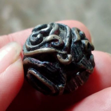 ลูกอมโลหะยันต์ยุ่ง