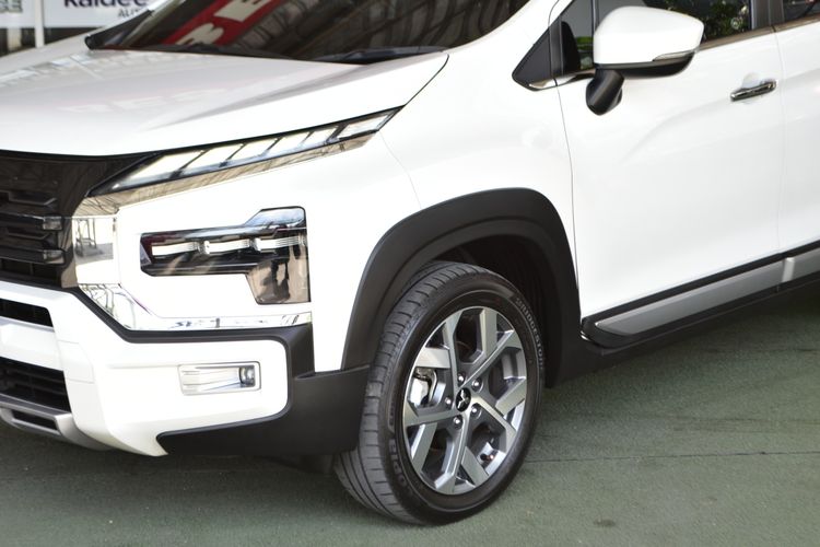 Mitsubishi Xpander 2024 1.5 Cross Utility-car เบนซิน ไม่ติดแก๊ส เกียร์อัตโนมัติ ขาว รูปที่ 2