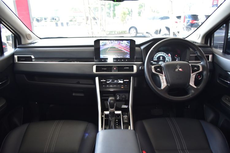 Mitsubishi Xpander 2024 1.5 Cross Utility-car เบนซิน ไม่ติดแก๊ส เกียร์อัตโนมัติ ขาว รูปที่ 3