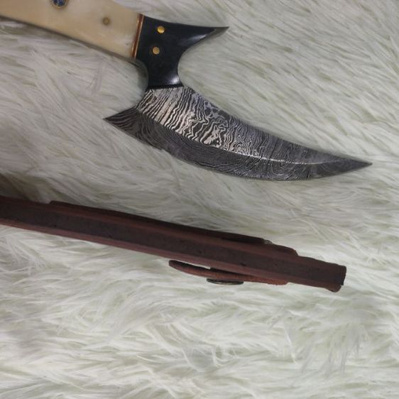   มีด Damascus custom made งานอเมริกา ก้ามไม้แข็งกับกระดูก 🐫  พร้อมซองหนังแท้ ของใหม่ไม่ผ่านการใช้งาน รูปที่ 7