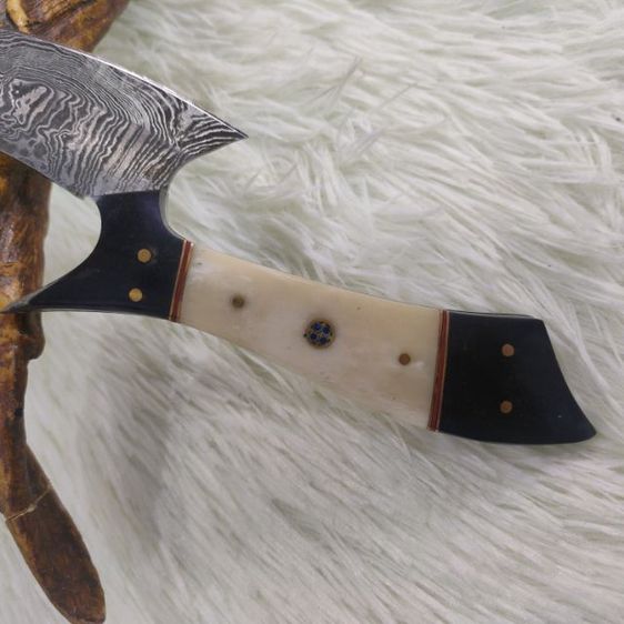   มีด Damascus custom made งานอเมริกา ก้ามไม้แข็งกับกระดูก 🐫  พร้อมซองหนังแท้ ของใหม่ไม่ผ่านการใช้งาน รูปที่ 2