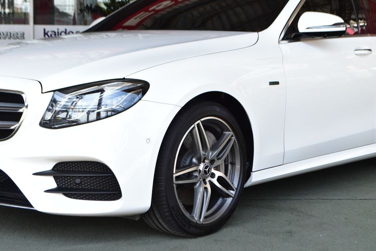 Mercedes-Benz E-Class 2019 E350 AMG Sedan เบนซิน ไม่ติดแก๊ส เกียร์อัตโนมัติ ขาว รูปที่ 2