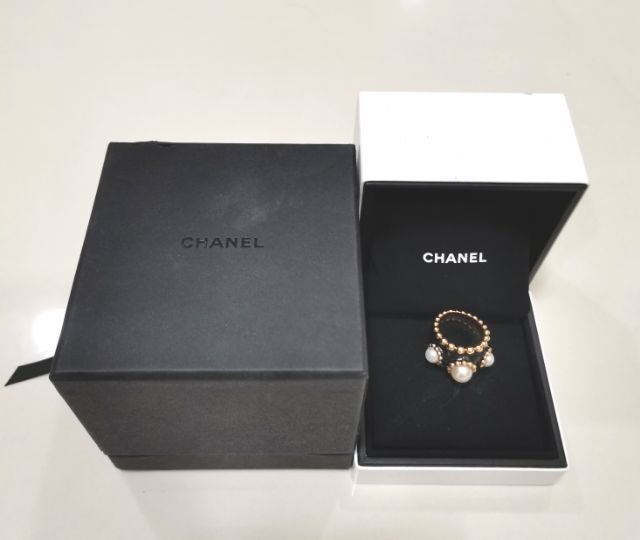 แหวน Vintage Chanel 18K Yellow Gold Pearl Beaded Cocktail Ring หายากที่สุด ราคาถูกที่สุดครับ รูปที่ 16