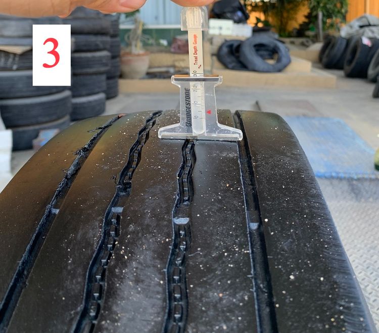 Radial พร้อมใช้ Bridgestone 8.25r16 รุ่น r156 คละปี มี 3เส้น รูปที่ 17
