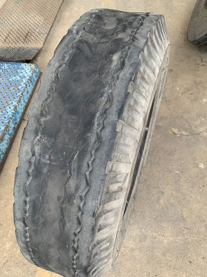 ยางบรรทุก BS 7.50r16 mr ในรองครบ ชุดนี้มี 8เส้น คละปีผลิต ผ้าใบอัดดอกได้ รูปที่ 3