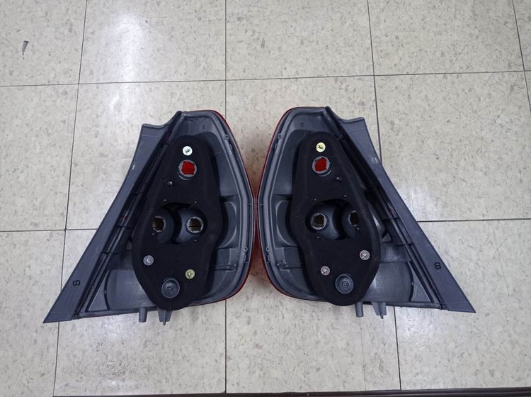 ขายไฟท้ายเดิม Honda Jazz ปี 2004 รูปที่ 2