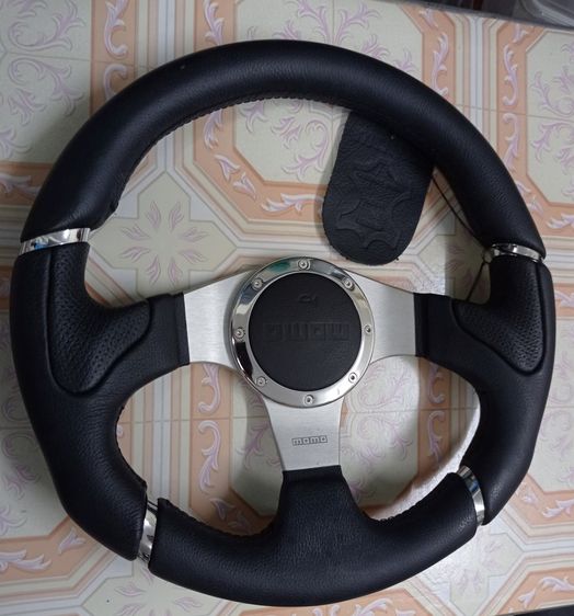 ขายพวงมาลัย MOMO Millenium แท้