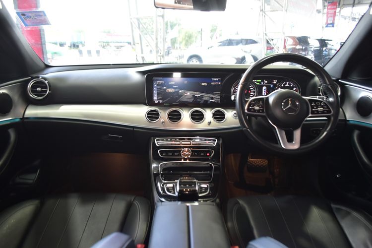 Mercedes-Benz E-Class 2019 E350 Sedan ปลั๊กอินไฮบริด (PHEV) ไม่ติดแก๊ส เกียร์อัตโนมัติ เทา รูปที่ 2