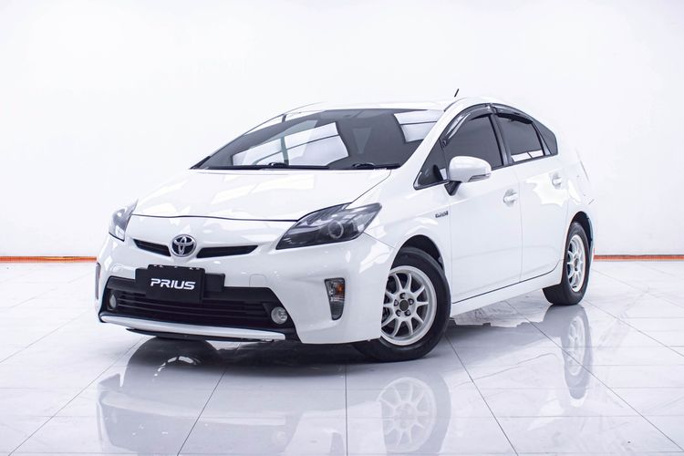 รถ Toyota Prius 1.8 Hybrid Standard Grade สี ขาว
