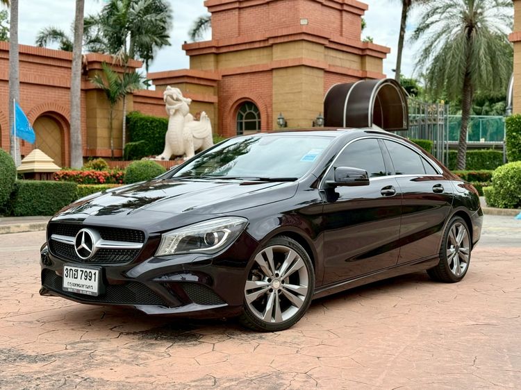 รถ Mercedes-Benz CLA-Class CLA180 สี ม่วง