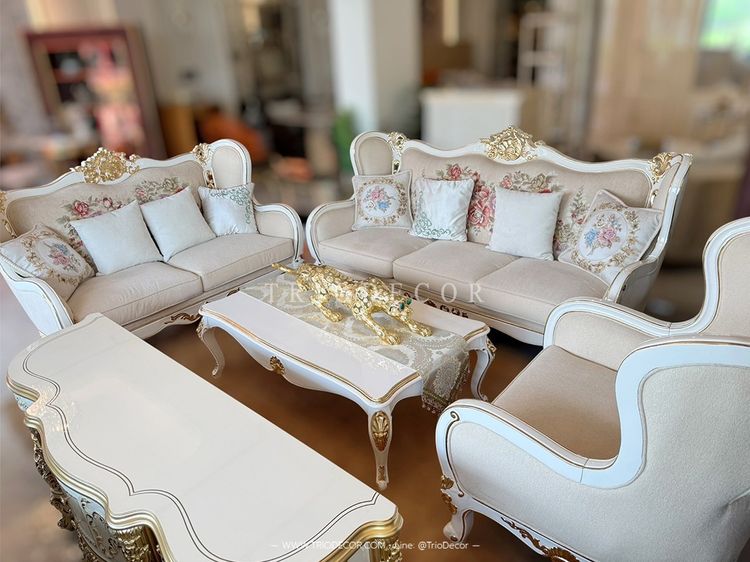 ROSEMARIA CLASSIC ROYAL SOFA SET ชุดโซฟาหลุยส์ 4ชิ้น พร้อมหมอนอิงและโต๊ะกลางสุดหรู รุ่น โรสมาเรีย รูปที่ 9