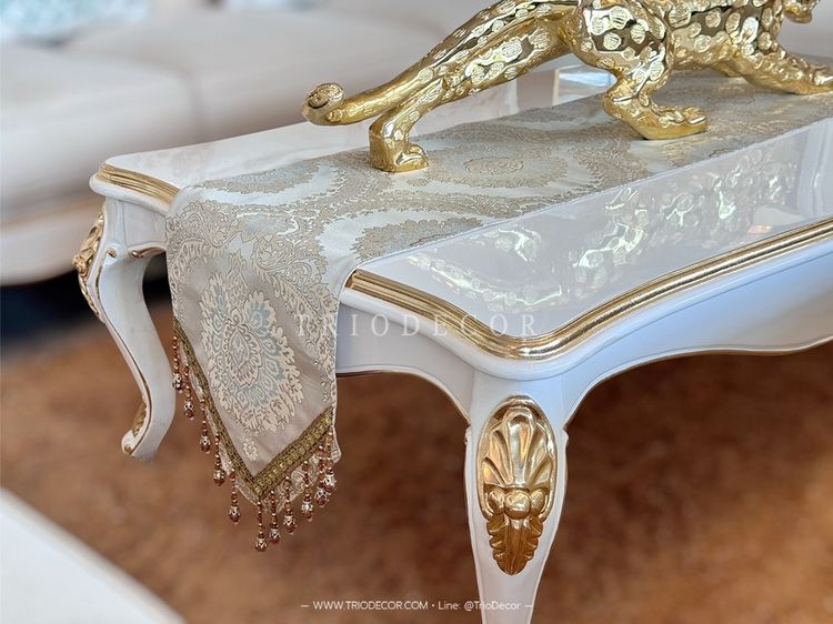 ROSEMARIA CLASSIC ROYAL SOFA SET ชุดโซฟาหลุยส์ 4ชิ้น พร้อมหมอนอิงและโต๊ะกลางสุดหรู รุ่น โรสมาเรีย รูปที่ 2