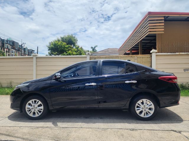 Toyota Yaris ATIV 2018 1.2 S Sedan เบนซิน ไม่ติดแก๊ส เกียร์อัตโนมัติ ดำ รูปที่ 4