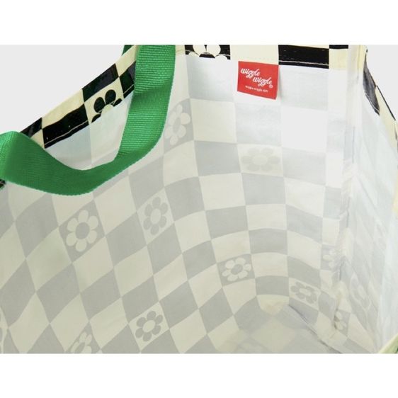 Wigglewiggle Tarpaulin Bag (ไซส์ M)  ถุงหิ้วแบรนด์เกาหลี ใบใหญ่ลายขาวดำ  ของแท้ รูปที่ 2