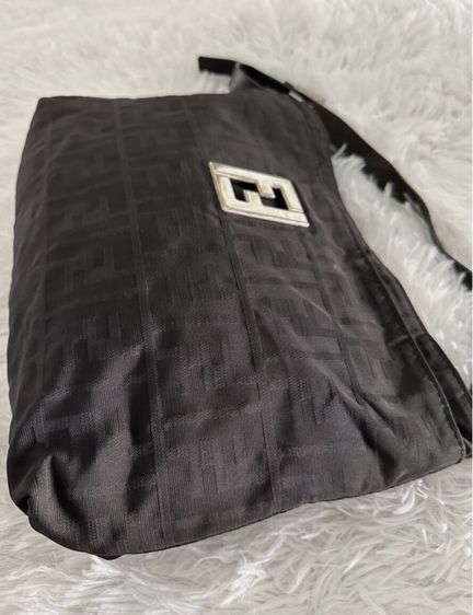 กระเป๋าFENDI ZUCCA CANVAS SHOULDER BAG รูปที่ 2