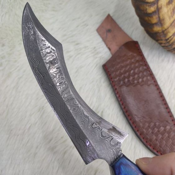 มีดใบตาย เหล็ก ดามัสกัสทรงแปลก ใบมีด 6 นิ้ว ด้ามไม้ แข็งไม้มะกอก ซองหนังหนาๆ งาน อเมริกา  รูปที่ 4