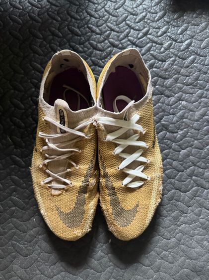 รองเท้าสตั๊ด Nike