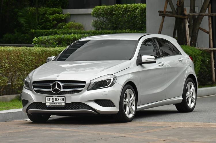 รถ Mercedes-Benz A-Class A180 สี บรอนซ์เงิน