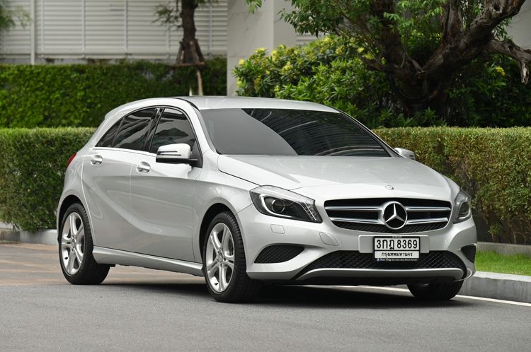 Mercedes-Benz A-Class 2014 A180 Sedan เบนซิน ไม่ติดแก๊ส เกียร์อัตโนมัติ บรอนซ์เงิน รูปที่ 2