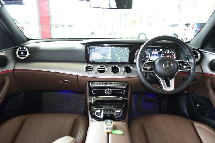 Mercedes-Benz E-Class 2019 E350 Sedan ไฮบริด ไม่ติดแก๊ส เกียร์อัตโนมัติ เทา รูปที่ 3
