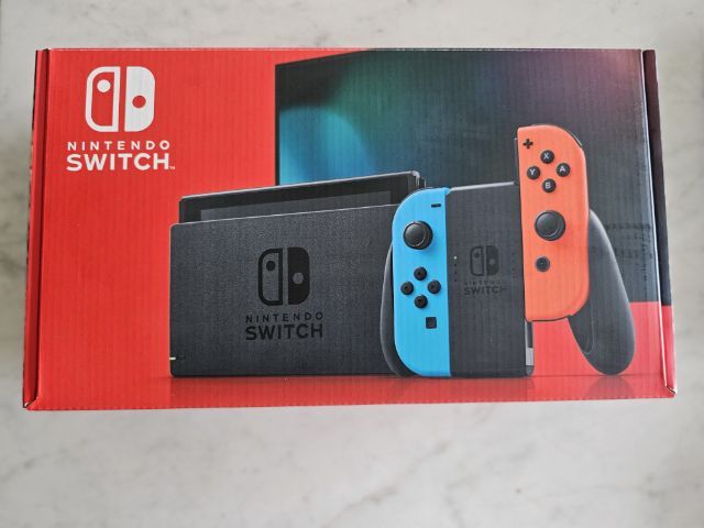 (มือ2) Nintendo Switch Neon Red,Blue สภาพดี แถมเคสJoy-Con พร้อมฟิล์ม