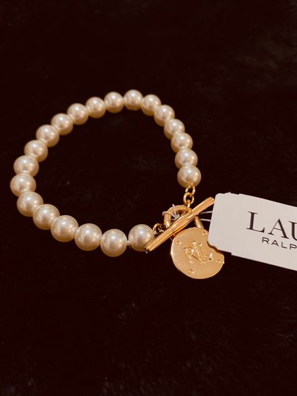 จิวเวอรี่ สร้อยข้อมือ Lauren Ralph Lauren  Pearl Like Beaded Gold tone Padlock braclet  งานแท้ 💯