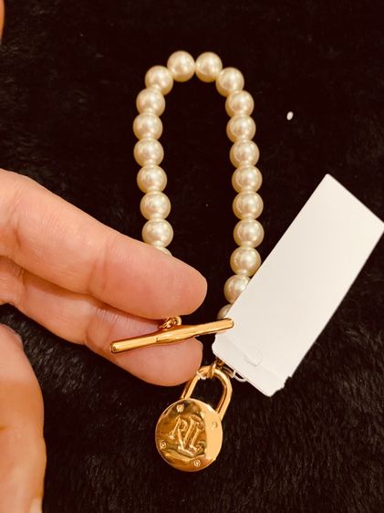 สร้อยข้อมือ Lauren Ralph Lauren  Pearl Like Beaded Gold tone Padlock braclet  งานแท้ 💯 รูปที่ 11