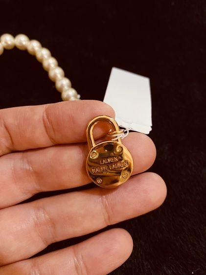สร้อยข้อมือ Lauren Ralph Lauren  Pearl Like Beaded Gold tone Padlock braclet  งานแท้ 💯 รูปที่ 8