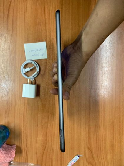 iPad gen 9 64gb รุ่น ไวไฟ สภาพดี ไมมีรอย รูปที่ 6