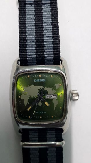 กล้องCanon Prima Zoom 105 Caption เป็นกล้องคอมแพค แบบออโต้โฟกัส ที่มีเลนส์ซูม 35-105 มม. f-3.5-8. มีขนาด 139 x 73 x 63 มม. น้ำหนัก 446 กรัม รูปที่ 9