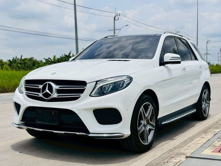 รถ Mercedes-Benz GLE-Class GLE500 สี ขาว