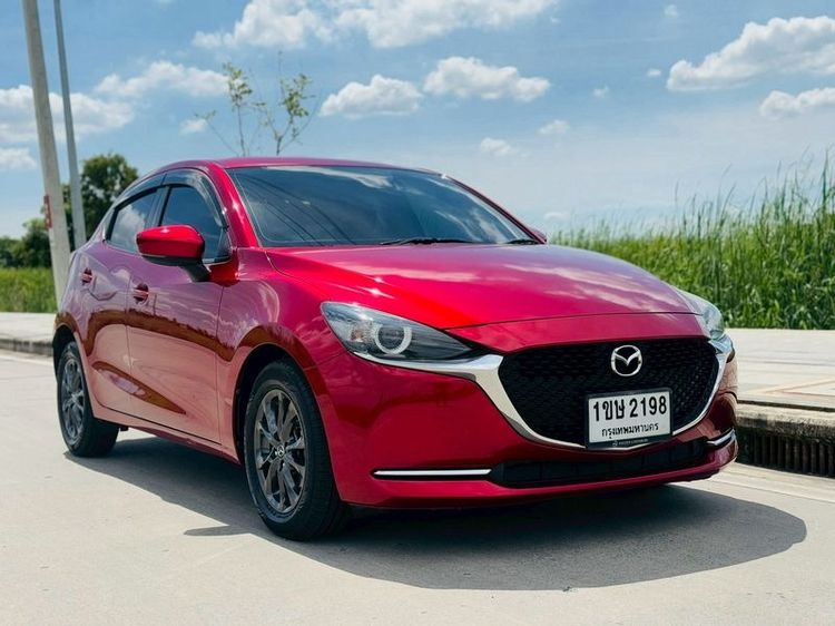 Mazda Mazda 2 2020 1.3 Skyactiv-G S Leather Sedan Sedan เบนซิน ไม่ติดแก๊ส เกียร์อัตโนมัติ แดง รูปที่ 3