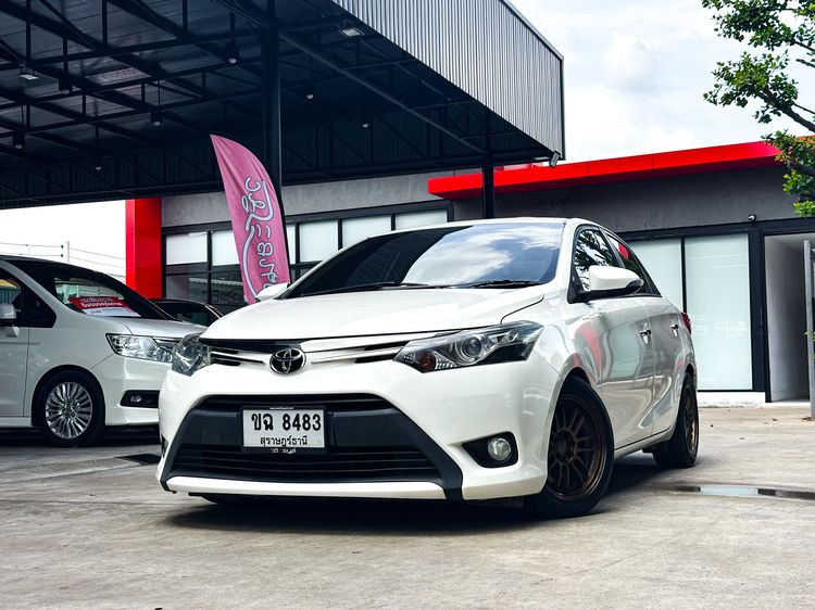 รถ Toyota Vios 1.5 S สี ขาว
