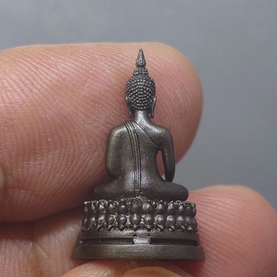 พระคุ้มเกล้า เย็นศิระเพราะพระบริบาล 80 พรรษามหากษัตริย์แผ่นดินสยาม เนื้อเงินรมดำ พิมพ์เล็ก ปี2550 พร้อมกล่องเดิม รูปที่ 5