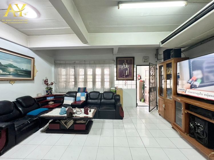 ตกแต่งครบ ️ขายด่วนทาวน์เฮ้าส์ 2 ชั้น ขนาด19.2ตรว นภาวิลล่า นวมินทร์88 หรือ รามอินทรา58 เขตคันนายาว ขาย2.59ลบ. รูปที่ 4