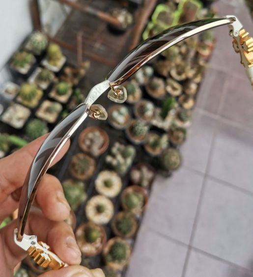 แว่นกันแดด Chrome​ Hearts​ Quim Gold White Cross​ เลนส์​ Zeiss​ เดิมๆ​ พร้อมกล่องและผ้าเช็ดเลนส์ สวยหายาก แบ่งปันราคาดีที่สุดครับ รูปที่ 8