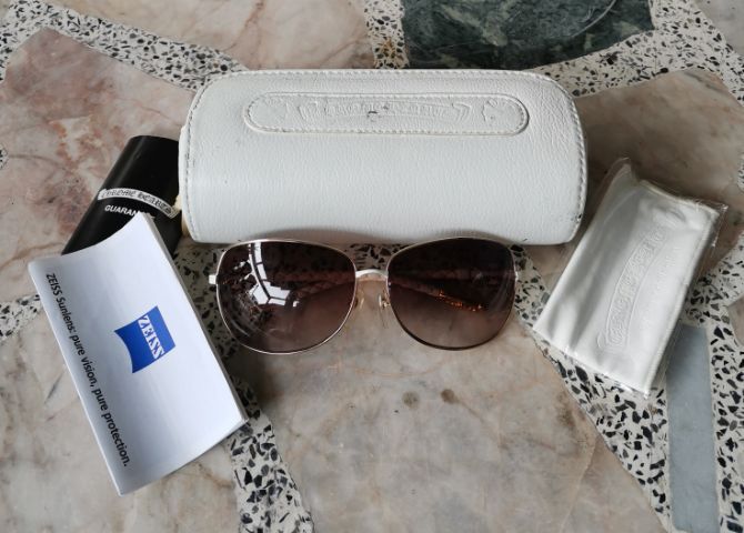 แว่นกันแดด Chrome​ Hearts​ Quim Gold White Cross​ เลนส์​ Zeiss​ เดิมๆ​ พร้อมกล่องและผ้าเช็ดเลนส์ สวยหายาก แบ่งปันราคาดีที่สุดครับ รูปที่ 3