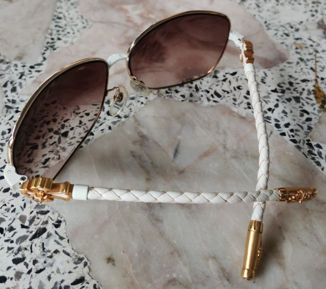 แว่นกันแดด Chrome​ Hearts​ Quim Gold White Cross​ เลนส์​ Zeiss​ เดิมๆ​ พร้อมกล่องและผ้าเช็ดเลนส์ สวยหายาก แบ่งปันราคาดีที่สุดครับ รูปที่ 9