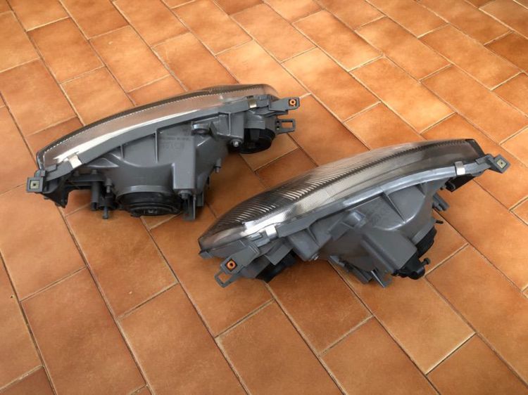 ไฟหน้า Toyota Granvia รุ่นแรก หน้าเล็ก รุ่นปี 1996-1999 รูปที่ 5