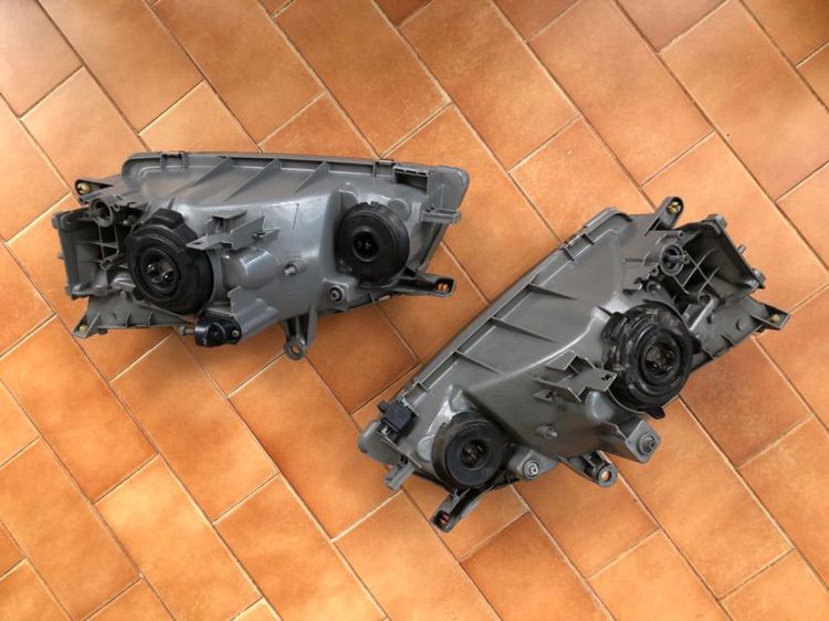 ไฟหน้า Toyota Granvia รุ่นแรก หน้าเล็ก รุ่นปี 1996-1999 รูปที่ 7