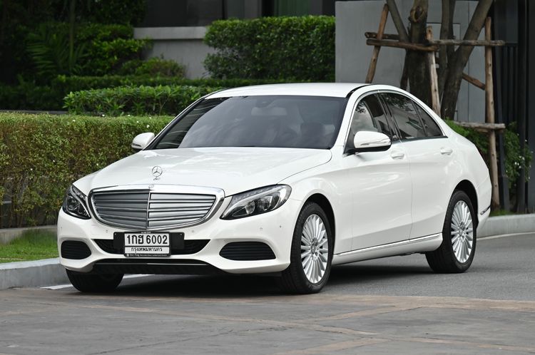 รถ Mercedes-Benz C-Class C180 สี ขาว