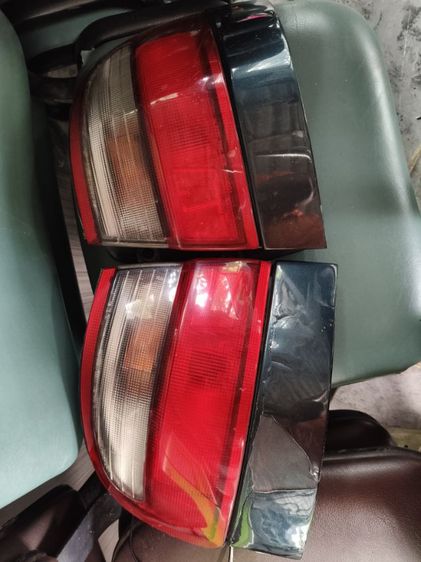 ไฟท้ายโตโยต้าท้ายโด่ง AT190