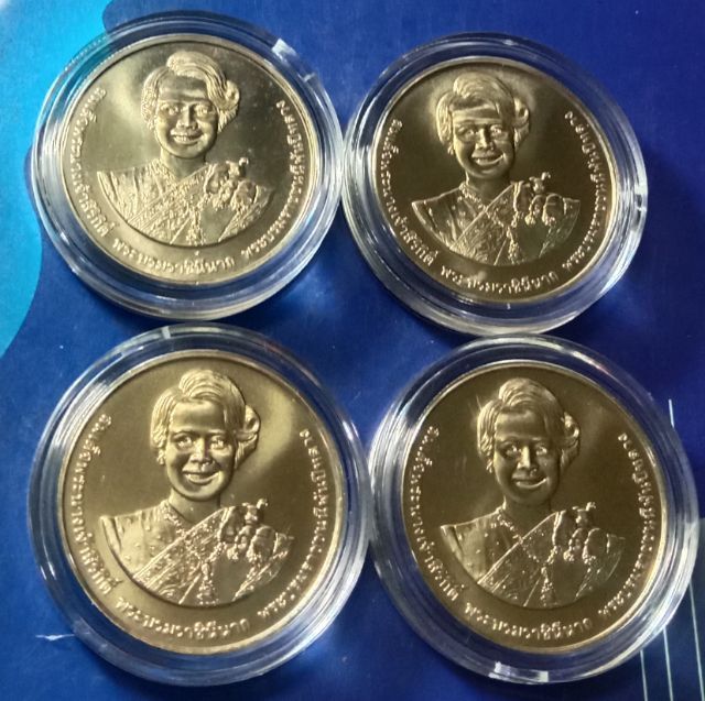 ๒๐บาทสมเด็จพระพันปีหลวงเฉลิมพระชนมพรรษา๙๐พรรษา๒๕๖๕ตลับกรมเหรียญละ