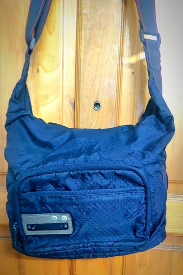 กระเป๋าสะพายใส่กล้อง และอุปกรณ์ รูปที่ 6