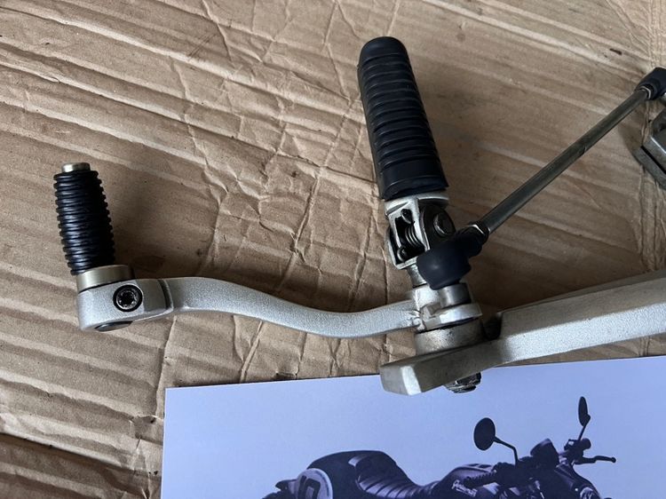 GPX GENTLEMAN 200 ชุดขาเกียร์ รูปที่ 3